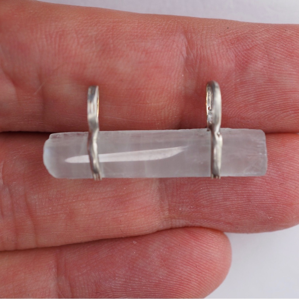 SOLD NWOT Raw Aquamarine Horizontal Pendant